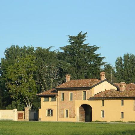 Gasthaus Agriturismo Cascina Pezzolo Lodi Exterior foto